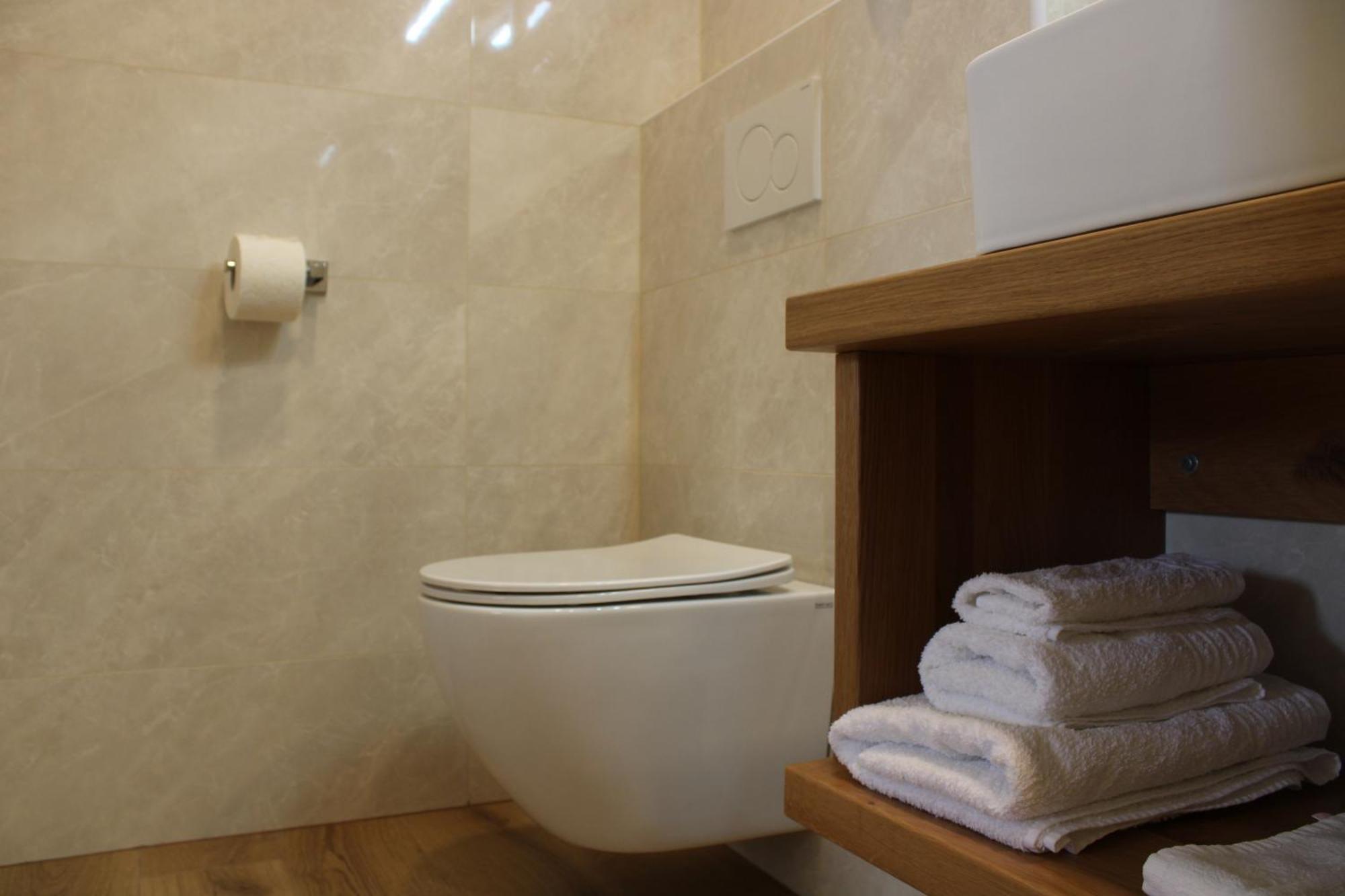 G House Hotel Dutovlje Luaran gambar