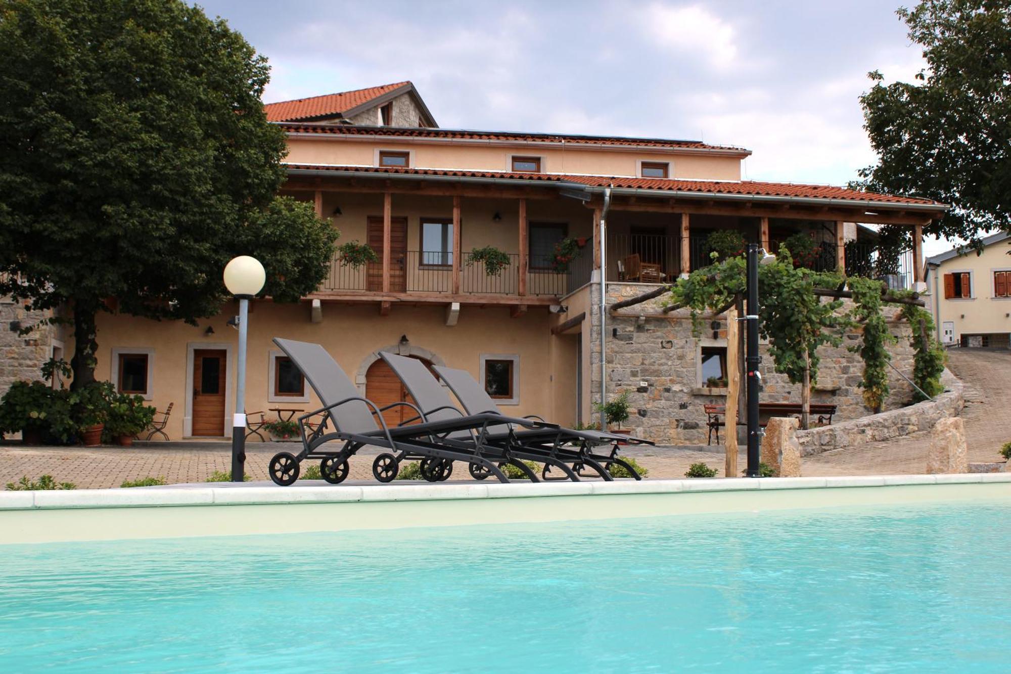 G House Hotel Dutovlje Luaran gambar